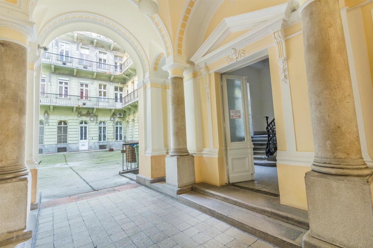 King93 Apartment In Central Budapest. エクステリア 写真
